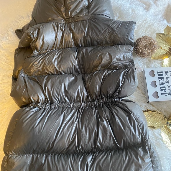 H & M puffer vest - Picture 5 of 6